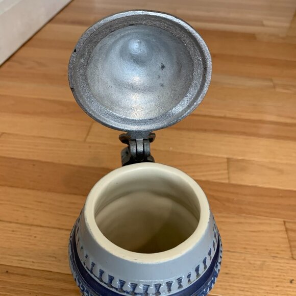 Vintage German Beer Stein Handgemalt with Pewter Lid - Picture 15 of 15